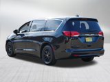Used 2022 Chrysler Voyager LX image 5