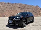 Used 2023 Nissan Rogue SV image 2