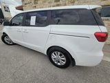Used 2017 Kia Sedona L image 3