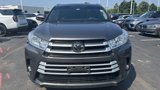 Used 2019 Toyota Highlander XLE image 3