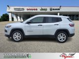 Used 2024 Jeep Compass Sport image 3