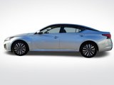 Used 2023 Nissan Altima 2.5 SV image 3