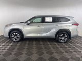 Used 2021 Toyota Highlander XLE image 5