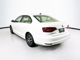 Used 2017 Volkswagen Jetta SE image 5