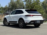 Used 2025 Porsche Macan image 3