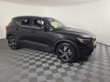 Certified 2025 Volvo XC40 B5 Core image 4