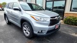 Used 2015 Toyota Highlander XLE image 2