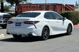 Used 2022 Toyota Camry SE image 4