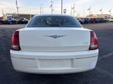Used 2005 Chrysler 300 Touring image 4