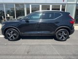 Certified 2025 Volvo XC40 B5 Core image 2