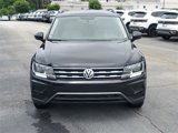 Used 2020 Volkswagen Tiguan S image 2