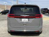New 2025 Chrysler Pacifica Select image 5