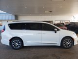 New 2025 Chrysler Pacifica Pinnacle image 5
