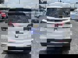 Used 2023 Chevrolet Equinox LT w/ Driver Convenience Package image 4
