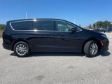 New 2024 Chrysler Pacifica Touring-L image 3