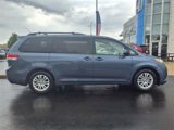 Used 2014 Toyota Sienna L image 2