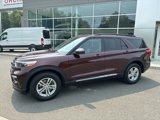 Used 2022 Ford Explorer XLT w/ Equipment Group 202A image 2