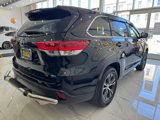 Used 2017 Toyota Highlander LE image 4
