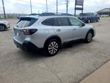 Used 2020 Subaru Outback Premium image 5
