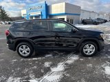 Used 2024 GMC Terrain SLE image 2