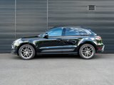 Used 2023 Porsche Macan image 2