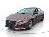 Used 2024 Nissan Altima 2.5 SV image 2