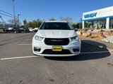 Used 2023 Chrysler Pacifica Touring-L image 3