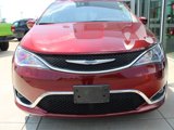 Used 2018 Chrysler Pacifica Touring Plus image 2