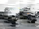 Used 2017 Toyota Tacoma SR image 3