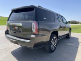 Used 2020 GMC Yukon XL Denali w/ Denali Premium Package image 6