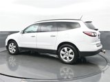 Used 2017 Chevrolet Traverse LT w/ Style and Technology Package image 3
