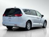 Used 2022 Chrysler Voyager LX image 4