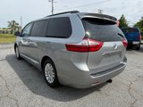 Used 2017 Toyota Sienna XLE Premium image 5