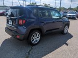 Used 2016 Jeep Renegade Latitude image 5