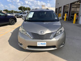 Used 2015 Toyota Sienna XLE image 3