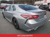 Used 2018 Toyota Camry SE image 3