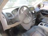Used 2013 Chrysler Town & Country Touring image 5