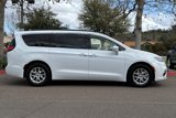 Used 2022 Chrysler Pacifica Touring-L image 3