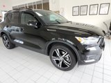 Certified 2022 Volvo XC40 T5 R-Design image 5