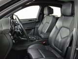 Certified 2022 Porsche Macan image 5