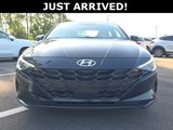 Certified 2023 Hyundai Elantra SEL w/ Convenience Package image 2