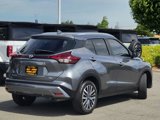 Used 2022 Nissan Kicks SV image 4