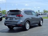 Used 2018 Nissan Rogue SV image 4