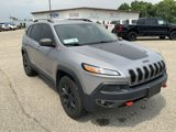 Used 2016 Jeep Cherokee Trailhawk image 2