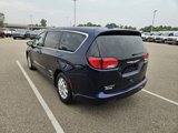 Used 2018 Chrysler Pacifica LX image 5