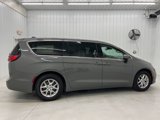 Used 2023 Chrysler Pacifica Touring-L image 2