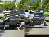 Used 2022 Jeep Compass Latitude image 2