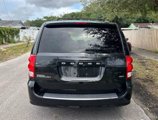 Used 2016 Dodge Grand Caravan SXT image 6