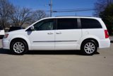 Used 2014 Chrysler Town & Country Touring image 6