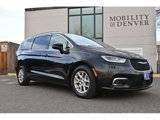 Used 2022 Chrysler Pacifica Touring-L image 3